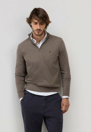 El Ganso, JERSEY BÁSICO CUELLO CAMIONERO - Jersey de punto - marron