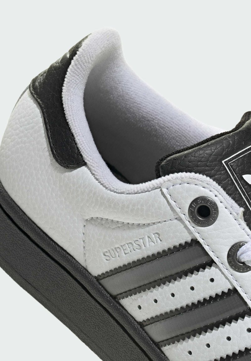 adidas Originals SUPERSTAR - Trainers - cloud white/matte silver/core black /off-white - Zalando