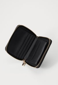 Guess LAUREL SMALL ZIP AROUND - Punge - charcoal