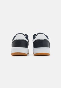 Champion RD18 UNISEX - Tenisky - white/new navy