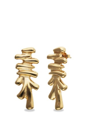 Pendientes de botón en forma de hoja abstracta en tono dorado con relieves texturizados y orgánicos y contornos irregulares, mostrados sobre un fondo blanco.