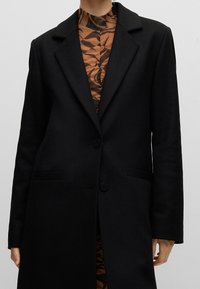 HUGO Mantel - black