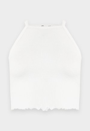 Λευκό ριμπ τοπ cropped με στενούς ιμάντες ώμων και τελείωμα με κυματιστό φινίρισμα.