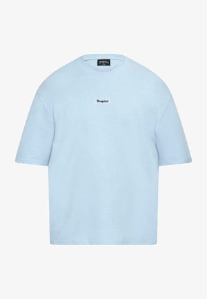 Svijetloplavi pamučni majica s okruglim izrezom, kratkim rukavima i malim "Dropsize" logom u crnoj boji na prednjoj strani. Mekana tekstura, opušteni kroj.