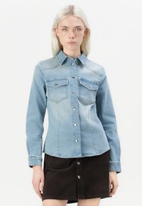 JDY JDYMOON SHIRT - Pogājama blūze - medium blue denim
