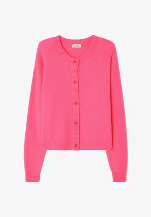 Světlý růžový cardigan vyrobený z měkkého materiálu, s kulatým výstřihem, zapínáním na knoflíky, žebrovanými manžetami a spodním lemem. Jednoduchý design, bez vzorů.