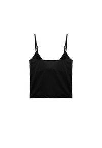 Top de tirantes finos ajustables en negro; hecho de un tejido suave y texturizado; presenta un dobladillo recto y un diseño simple.
