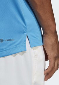 adidas Performance CLUB TENNIS - Camiseta deportiva - pulse blue