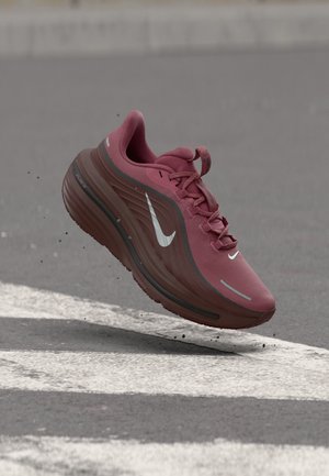 Nike Performance, W NIKE AIR WINFLO 12 GTX - Обувки за бягане по асфалт - pink smoke/reflective silver-coloured/mystic dates