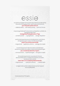 Confezione trasparente che mostra il logo 'essie' nella parte superiore, con testo in più lingue riguardante le caratteristiche del prodotto, tra cui finitura ultra-lucida e durata.