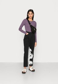Weekday Camisola de manga comprida - purple