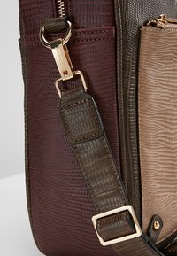 PARFOIS Cabas - dark red