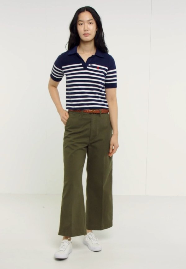 CHINO WIDE LEG TROUSER - Trousers - outdoors olive4