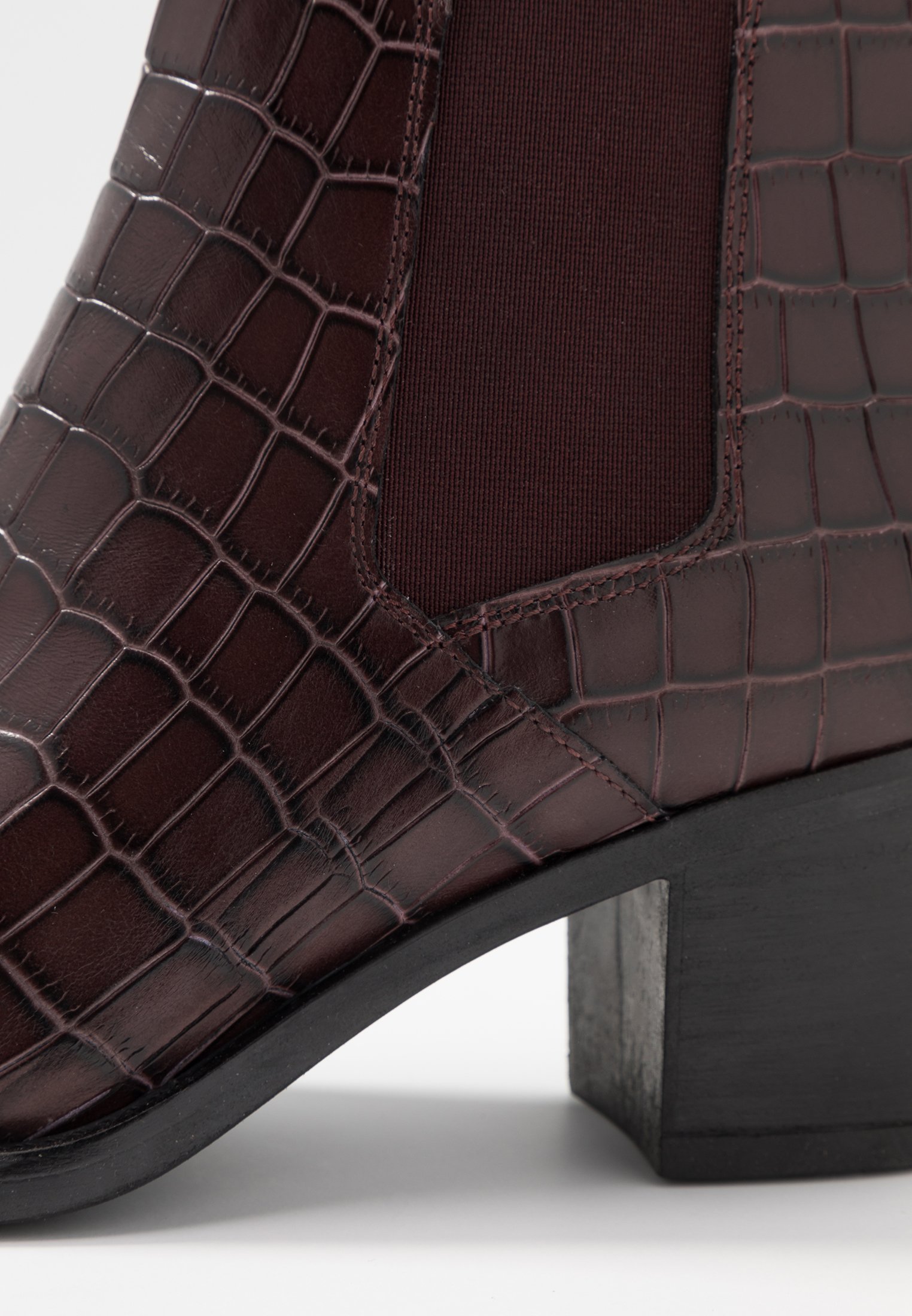 clarks mascarpone bay burgundy