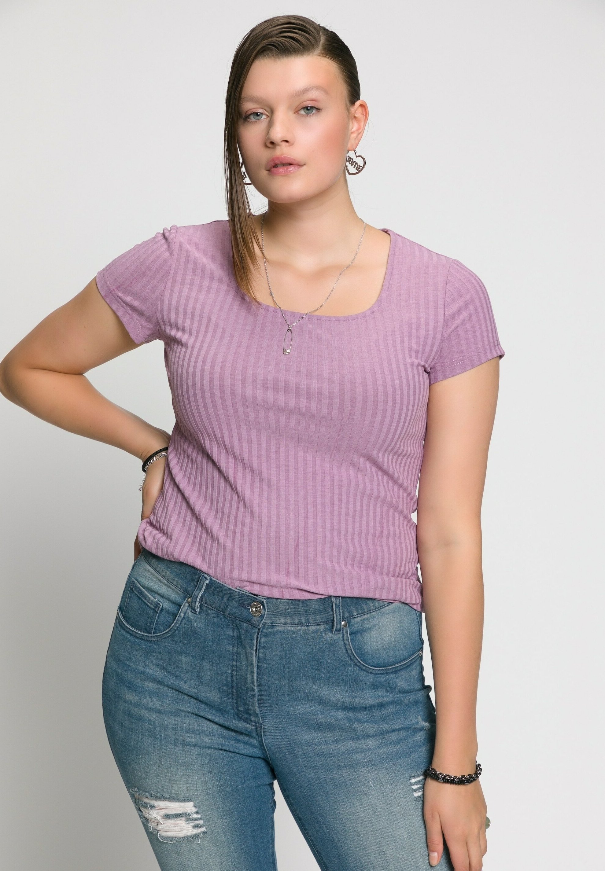 Urban Threads - T-shirt taglio corto oversize con stampa di cuori e aragoste in coordinato | ASOS