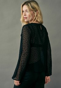 Next REGULAR FIT - BOW DETAIL SHEER - Bluse - black flocked spot
