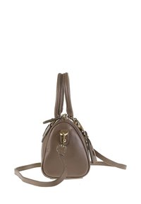 Borsa a tracolla in pelle marrone con texture, a forma triangolare, due manici e una tracolla staccabile. Dotata di dettagli in metallo dorato.