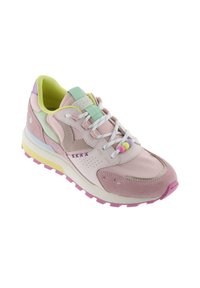 Rosa sneakers med mocka- och lädermaterial, lila och mintaccent, vita snören och en texturerad gummisula med rosa och gula detaljer.