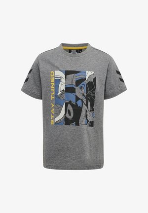 Szara bawełniana koszulka z nadrukiem graficznym postaci z kreskówek. Projekt zawiera elementy w kolorach niebieskim, czarnym i białym oraz tekst "STAY TUNED" w kolorze żółtym.