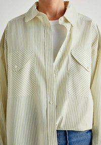 Scalpers STRIPES POCKET - Camicia - lime stripes
