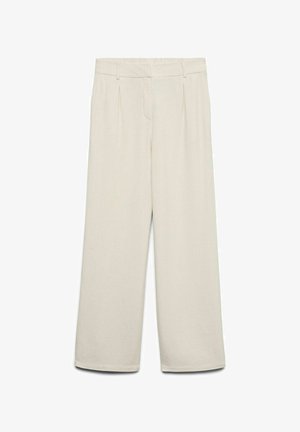 Beežid laiade säärtega püksid voldikute, vööaasa, luku ja nööpkinnitusega, valgel taustal.