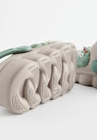 Next STANDARD - Sandales de randonnée - grey crocodile