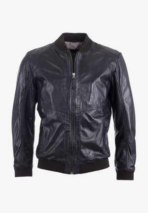 Mustat nahka-bomberitakki, jossa on vetoketju edessä, ribbettikuvioitu kaulus ja hihansuut sekä sileä pinta; sisältää sivutaskut ja istuvan leikkauksen.