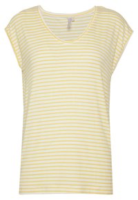 Žluté a bílé pruhované tričko s krátkým rukávem a V výstřihem, vyrobené z měkké tkaniny, s volným střihem a bez viditelných vzorů nebo akcentů.