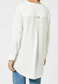 Cecil Camicetta - off-white