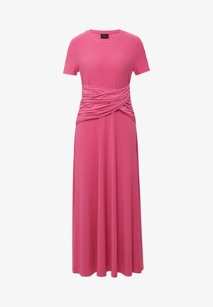 Robe rose à manches courtes avec une taille froncée et texturée, une jupe fluide et un tissu doux. Coupe droite, longueur genou.