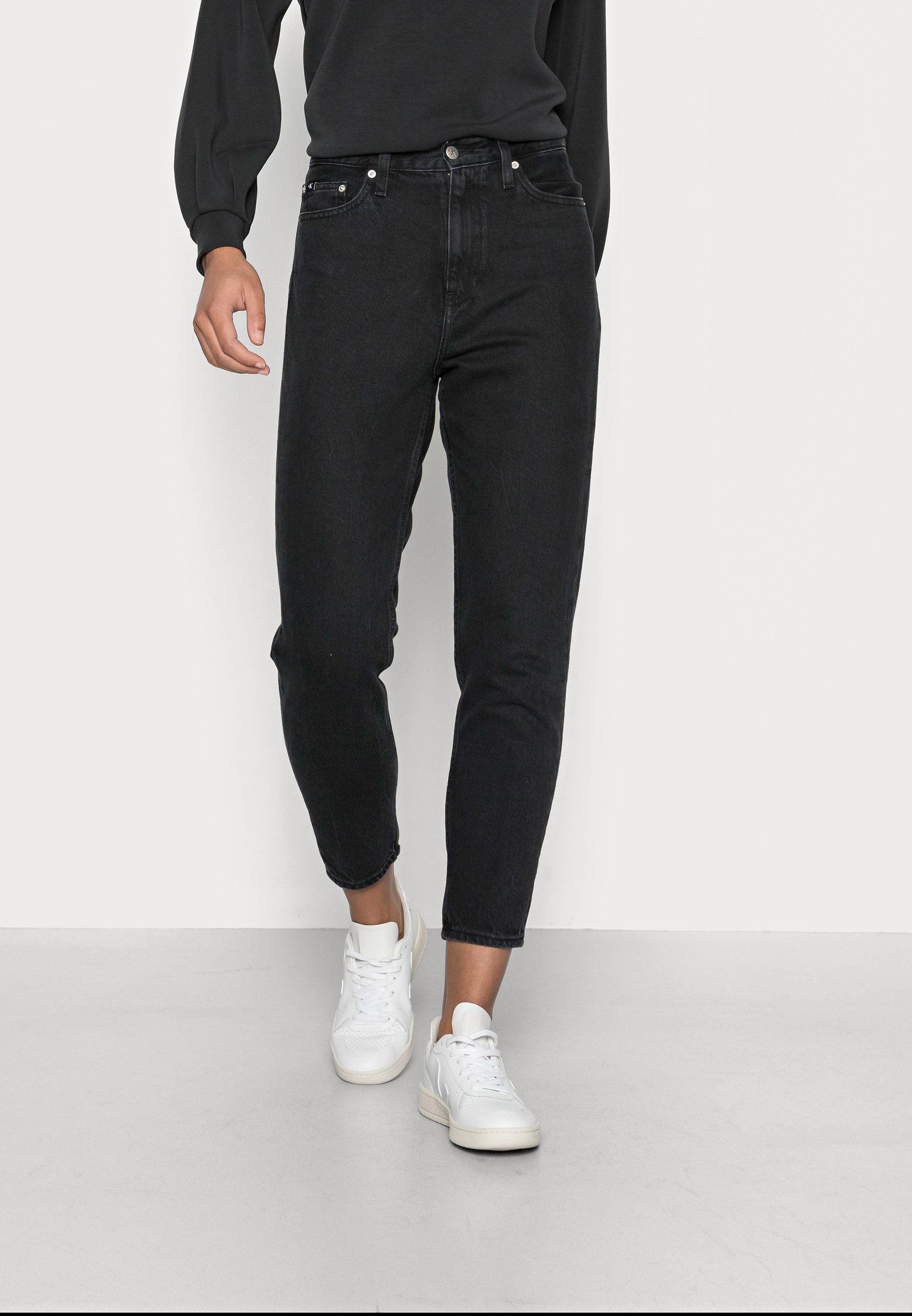Calvin Klein Jeans MOM JEAN - Relaxed 