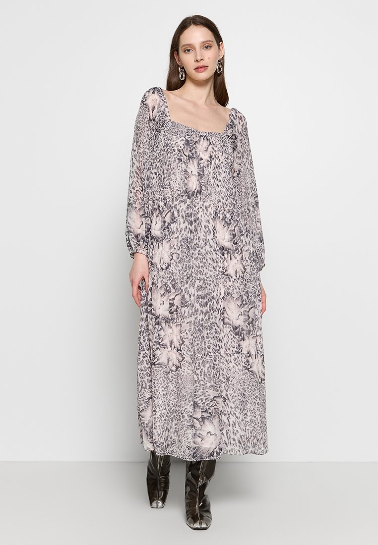 AllSaints Maxi-jurk crème AllSaints Maxi-jurk crème