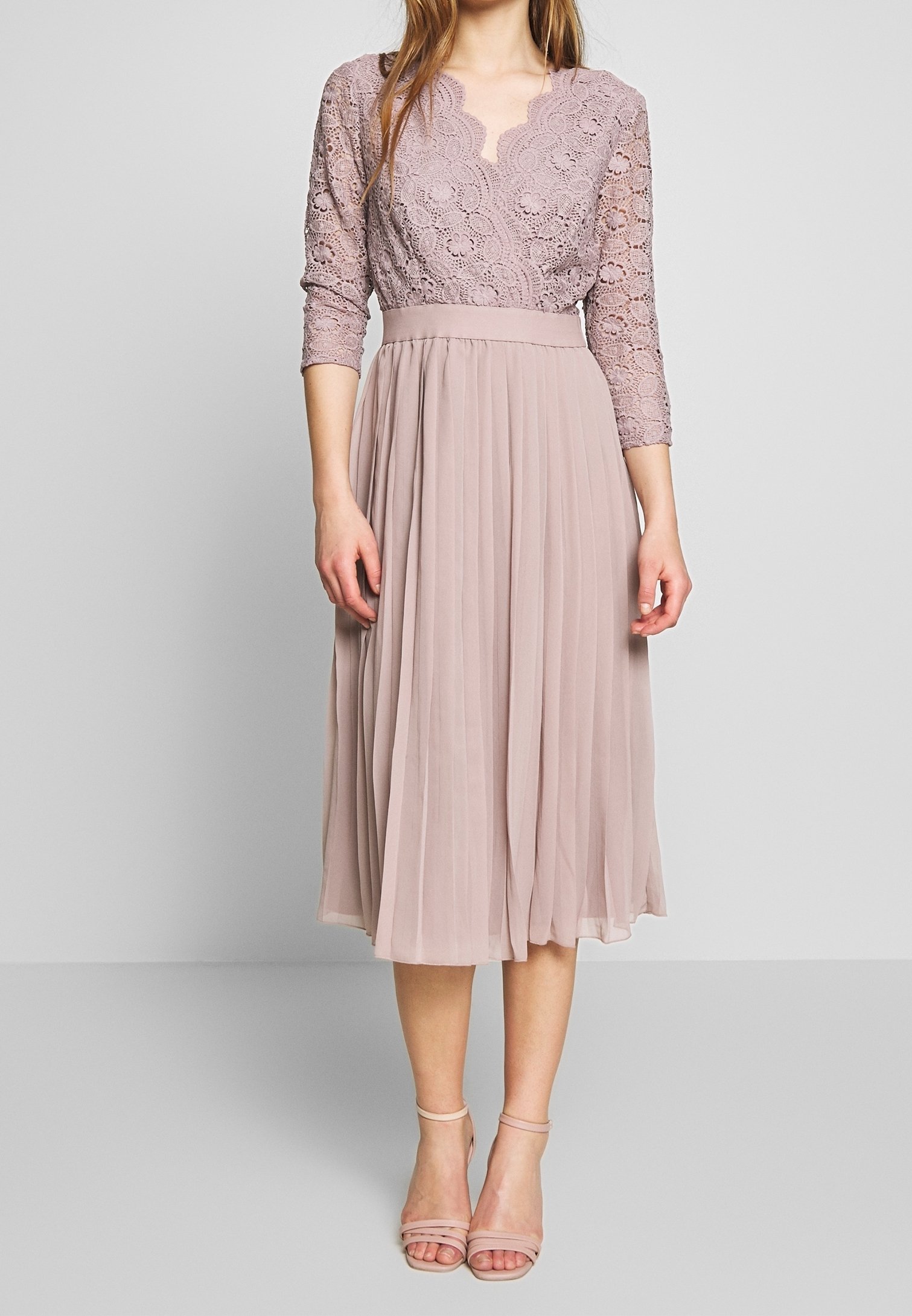 open lace back dress Little Mistress Lace Pleated Dress – CHIC Kuwait Luxury Outlet main image 1