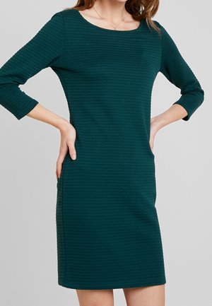 Pouzdrové šaty - green