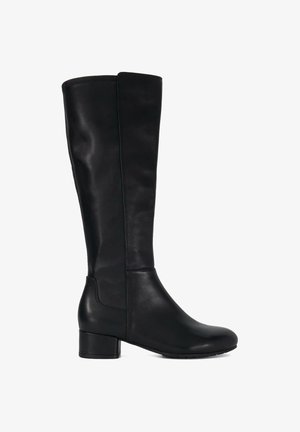 Bottines noires en cuir montant jusqu'au genou, avec un bout arrondi, un petit talon carré et une finition lisse. Présente des coutures minimales et un design épuré.
