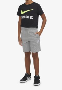 Nike Sportswear CLUB SHORT - Verryttelyhousut - grey heather