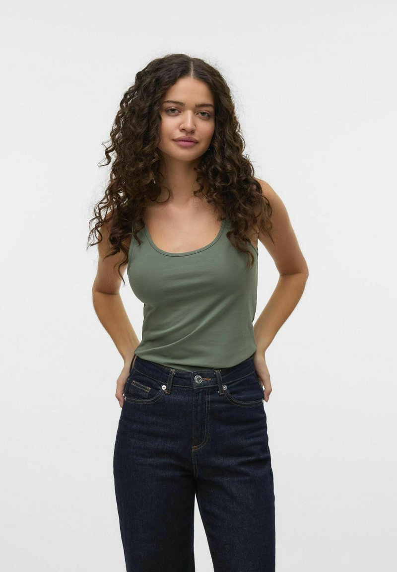 Vero Moda U-HALSAUSSCHNITT - Top - laurel wreath