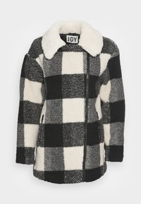 Schwarz, weiß und grau karierter Fleece-Jacke mit großem Sherpa-Kragen, Frontreißverschluss und seitlichen Reißverschlusstaschen auf einem einfarbigen Hintergrund.