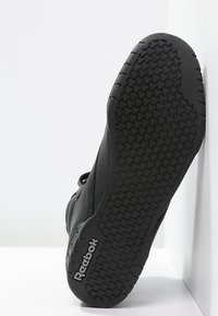 Reebok Classic Vysoké tenisky - black