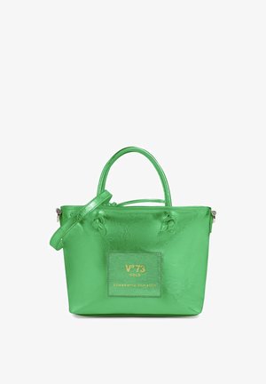 Groene leren handtas met dubbele bovenhandgrepen, afneembare schouderriem en een vooraan geplaatste patch met gouden tekst "V°73 Gold Elisabetta Armellin".