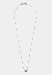 Collana d'argento con una catena fine e un pendente a forma di cuore. Il pendente presenta una superficie liscia e riflettente. Chiusura sicura.