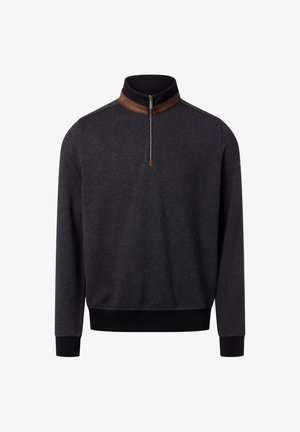 Pullover a zip con collo alto di colore grigio scuro, realizzato in tessuto strutturato, con un accento in pelle marrone al colletto, polsini e orlo a costine.