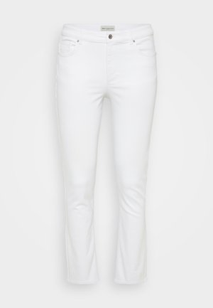 Jeans din denim alb cu croială dreaptă. Prezintă cinci buzunare, închidere cu nasture superior și accesorii de culoare argintie cu o textură netedă.