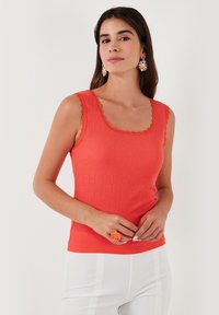 LELA Top - coral
