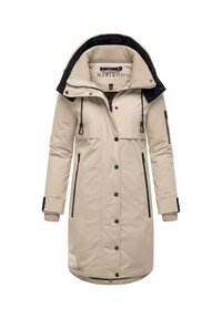 Manteau long beige en duvet avec une capuche noire, des boutons à l'avant, deux poches poitrine, des poches latérales zippées et des poignets en tricot côtelé. Matériau imperméable.