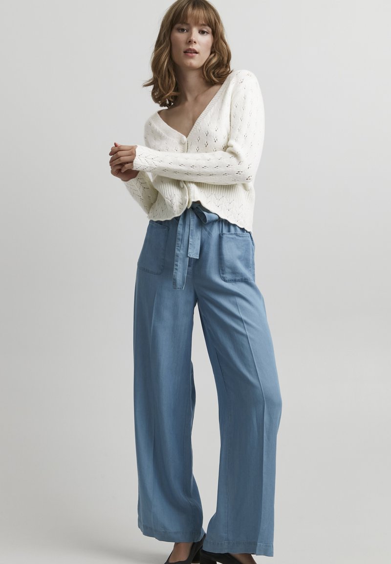 Damen Strickjacken | Atelier Rêve IRHILDE CA Strickjacke cloud dancer/weiß - YU77427 Damen Strickjacken | Atelier Rêve IRHILDE CA Strickjacke cloud dancer/weiß - YU77427