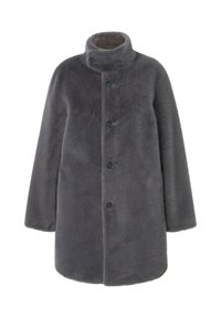 Abrigo de piel sintética gris con un cuello alto, cierre de botones en la parte delantera y mangas largas. Presenta una textura suave y una silueta relajada.