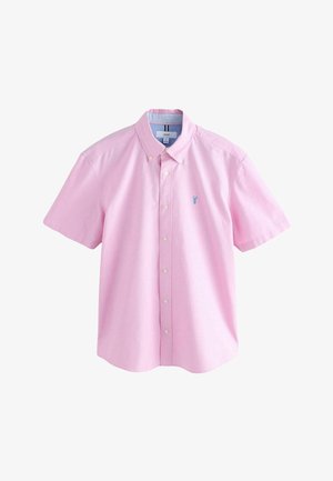 Korte mouwen roze shirt van katoen met een button-down kraag en een klein blauw logo op de linker borst. Getailleerde pasvorm, gladde textuur.