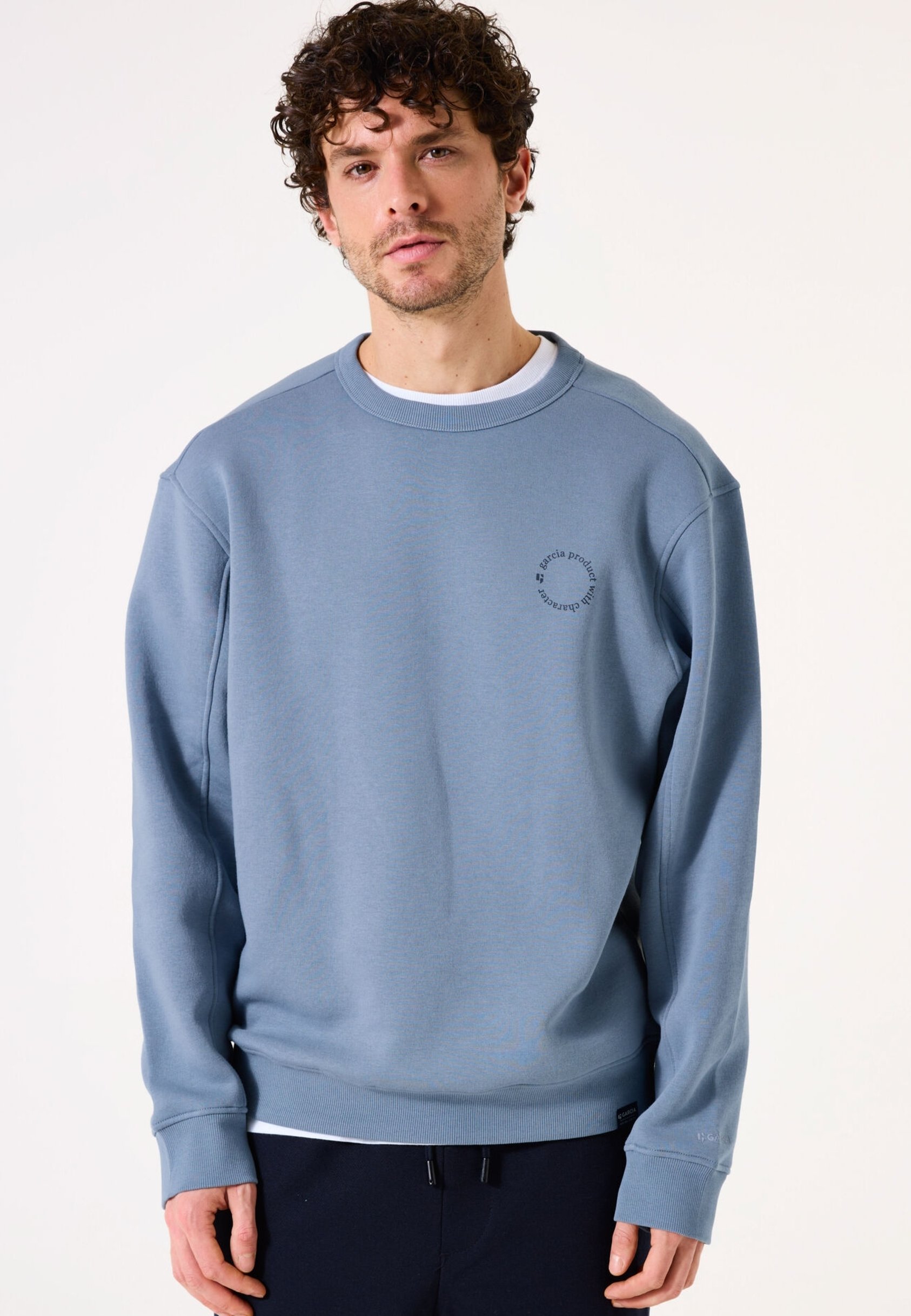 Garcia Herren Sweatshirt – Klassischer Sweater Aus Italienischer Denim-Tradition