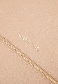 VALENTINO sac à dos de loisirs pour ordinateur portable Brixton